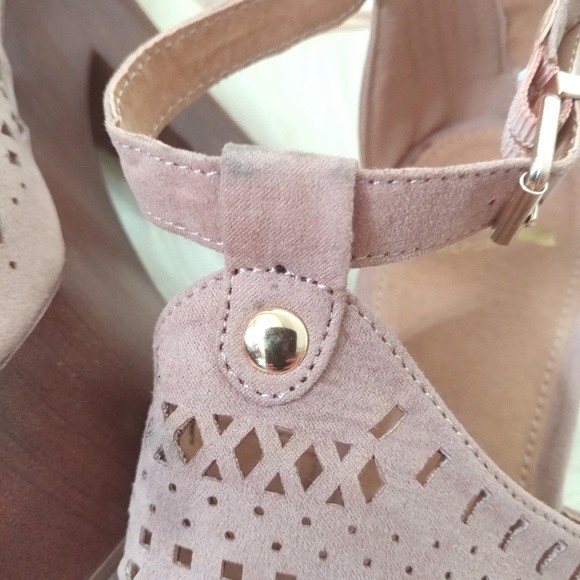 NEW Report platform heels - Picture 3 of 8